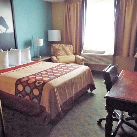 Super 8 By Wyndham Casper East/Evansville Экстерьер фото